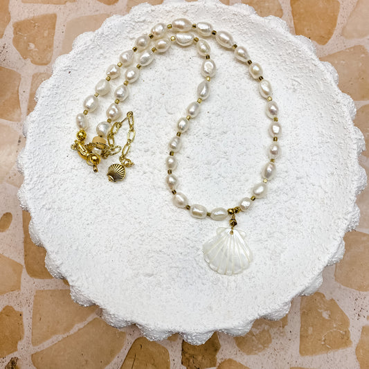Handmade Amphitrite Freshwater Pearl Necklace